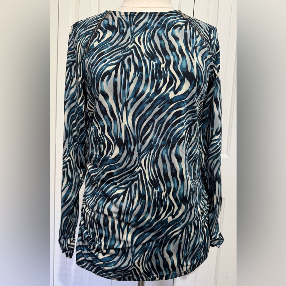 2 for $20 Max & Rina Stretch Knit Long Sleeve Top Blue Zebra Zippers SZ L EUC
